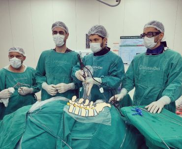 O que é a endoscopia de coluna